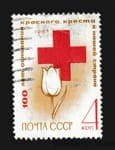 1967 марка 100 лет со дня основания в России Общества Красного Креста Гашеная №3400